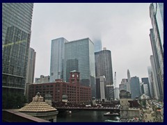 Loop trains 07 - Chicago river skyline